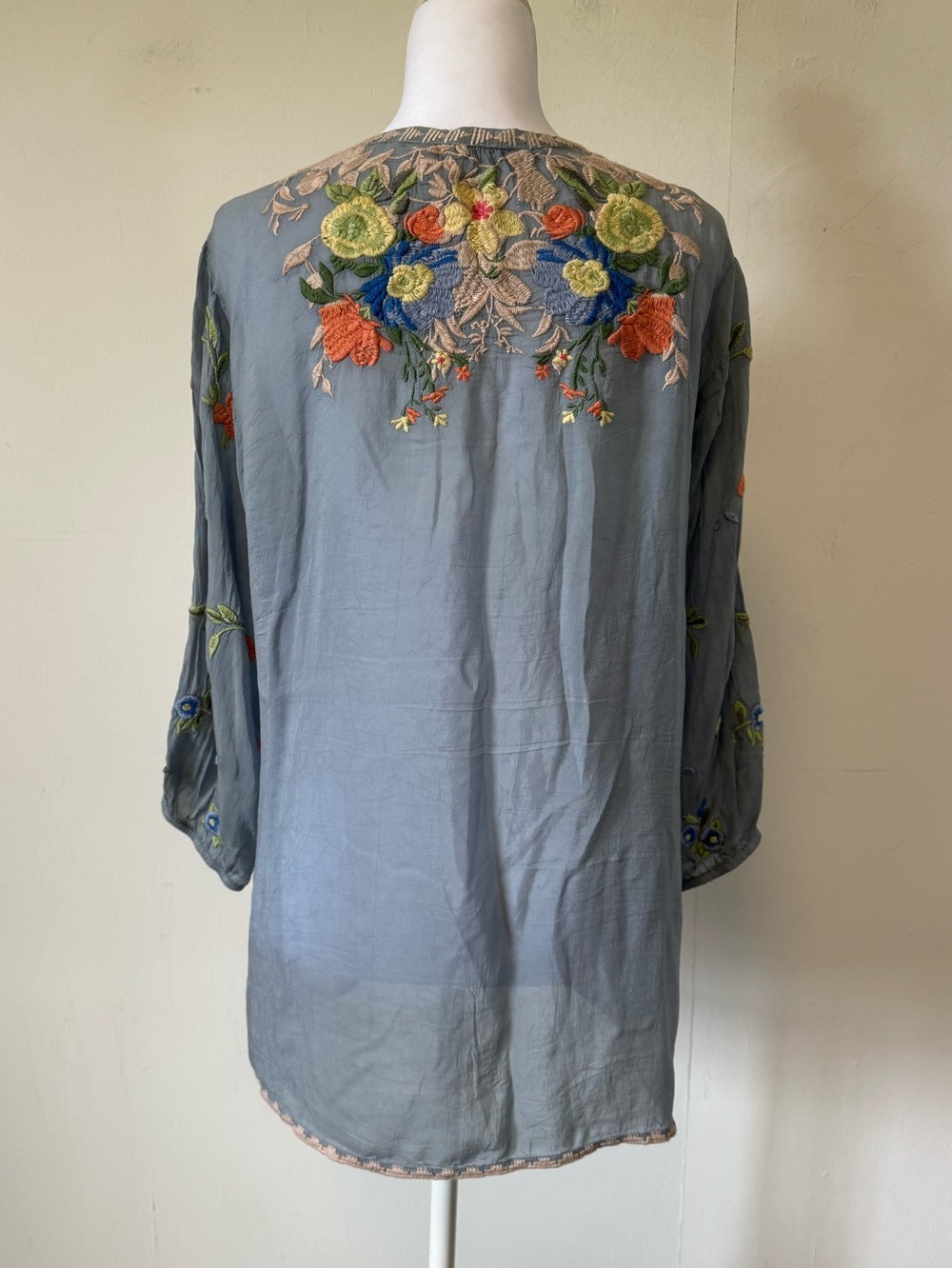 Johnny Was Taifa Blouse Blue Embroidered Bird Floral Peasant Boho Large Coastal - Picture 7 of 14